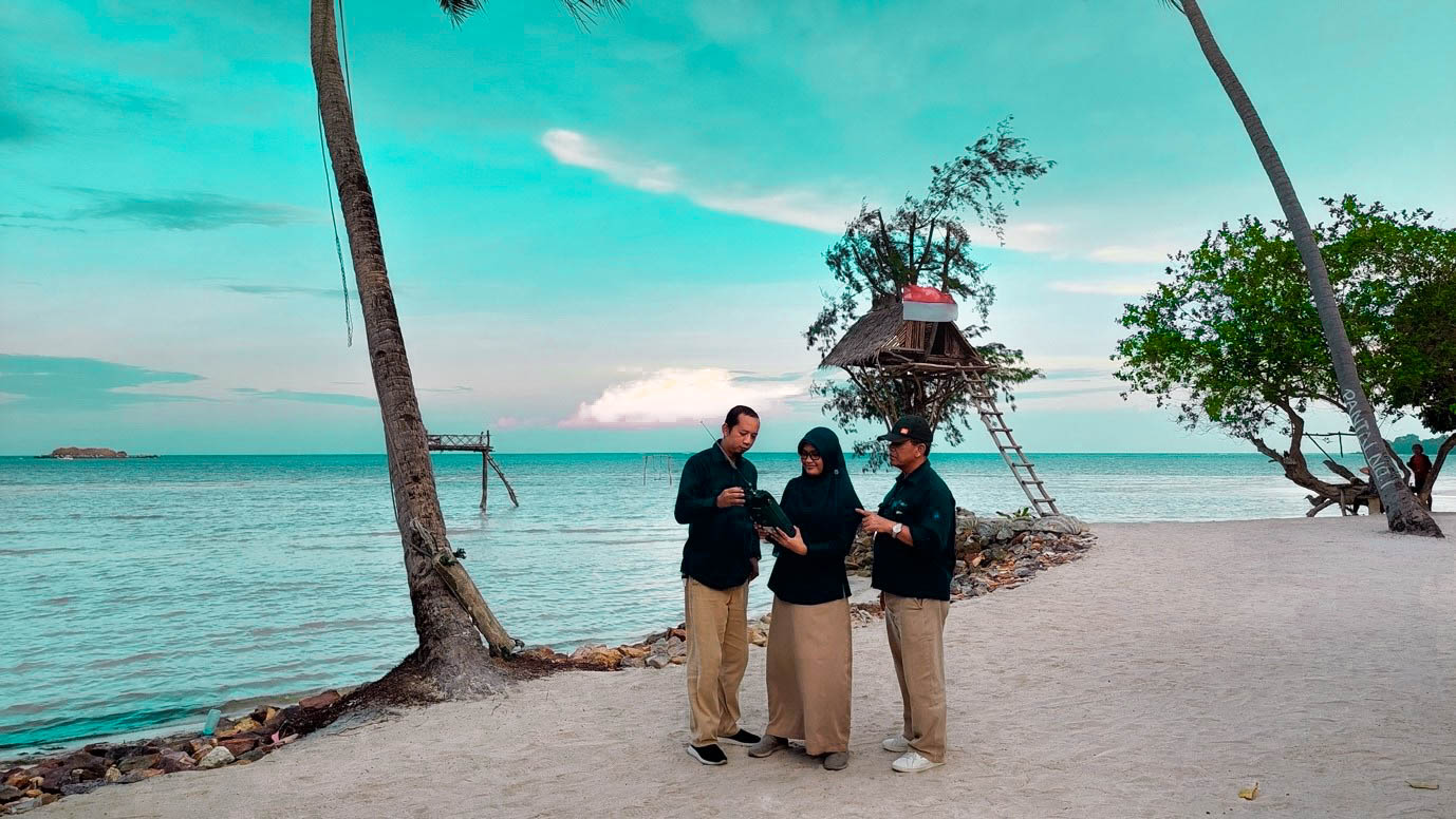 Hadir di Karimunjawa, Petugas Balmon Semarang Pantau dan Ukur Frekuensi Radio